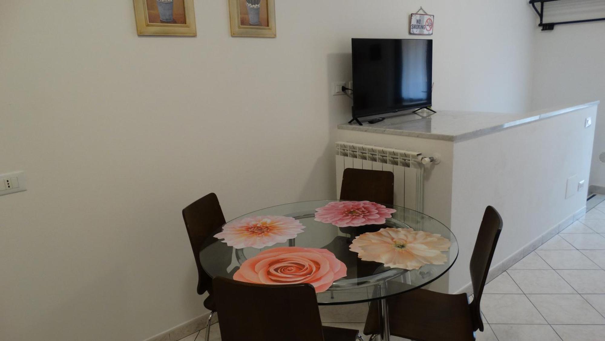 Rose Apartment Luni Kültér fotó